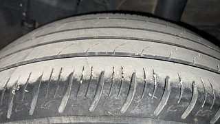 Used 2020 Hyundai Venue [2019-2022] SX Plus 1.0 Turbo DCT Petrol Automatic tyres LEFT REAR TYRE TREAD VIEW