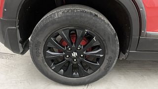 Used 2021 Maruti Suzuki Vitara Brezza [2020-2022] ZXI AT Petrol Automatic tyres RIGHT REAR TYRE RIM VIEW