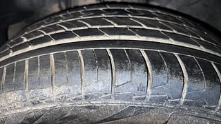 Used 2017 maruti-suzuki Ciaz Alpha Petrol Petrol Manual tyres RIGHT REAR TYRE TREAD VIEW