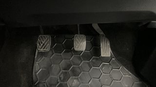 Used 2011 Maruti Suzuki Swift [2011-2017] LXi Petrol Manual interior PEDALS VIEW