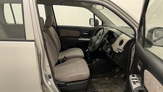 Used 2015 Maruti Suzuki Wagon R 1.0 [2010-2019] VXi Petrol Manual interior RIGHT SIDE FRONT DOOR CABIN VIEW