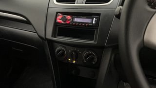 Used 2013 Maruti Suzuki Swift [2011-2017] VXi Petrol Manual top_features Integrated (in-dash) music system