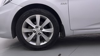 Used 2012 Hyundai Verna [2011-2015] Fluidic 1.6 CRDi SX Opt AT Diesel Automatic tyres LEFT FRONT TYRE RIM VIEW