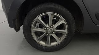 Used 2015 Hyundai Grand i10 Asta 1.2 Kappa VTVT (O) Petrol Manual tyres RIGHT REAR TYRE RIM VIEW