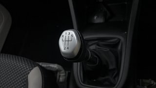 Used 2021 Renault Triber RXZ Petrol Manual interior GEAR  KNOB VIEW