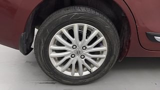 Used 2017 Maruti Suzuki Dzire [2017-2020] ZXi AMT Petrol Automatic tyres RIGHT REAR TYRE RIM VIEW