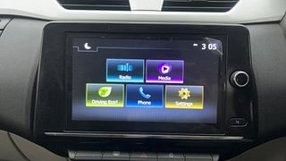 Used 2021 Renault Triber RXZ Petrol Manual top_features Touch screen infotainment system