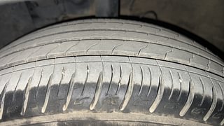 Used 2020 Hyundai Venue [2019-2022] SX Plus 1.0 Turbo DCT Petrol Automatic tyres LEFT FRONT TYRE TREAD VIEW