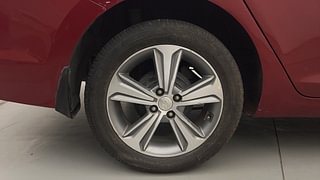 Used 2019 Hyundai Verna [2017-2020] 1.6 VTVT SX + AT Petrol Automatic tyres RIGHT REAR TYRE RIM VIEW