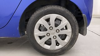Used 2018 Hyundai Eon [2011-2018] Sportz Petrol Manual tyres LEFT REAR TYRE RIM VIEW