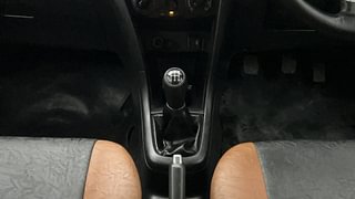 Used 2016 Maruti Suzuki Swift [2011-2017] VXi Petrol Manual interior GEAR  KNOB VIEW