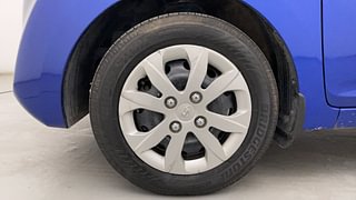 Used 2018 Hyundai Eon [2011-2018] Sportz Petrol Manual tyres LEFT FRONT TYRE RIM VIEW