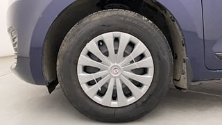 Used 2020 Maruti Suzuki Swift [2017-2021] VXI AMT Petrol Automatic tyres LEFT FRONT TYRE RIM VIEW
