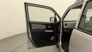 Used 2015 Maruti Suzuki Wagon R 1.0 [2010-2019] VXi Petrol Manual interior LEFT FRONT DOOR OPEN VIEW