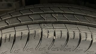 Used 2011 Maruti Suzuki Swift [2011-2017] LXi Petrol Manual tyres RIGHT REAR TYRE TREAD VIEW