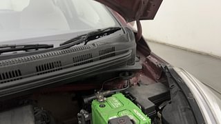 Used 2015 Hyundai Grand i10 [2013-2017] Asta AT 1.2 Kappa VTVT Petrol Automatic engine ENGINE LEFT SIDE HINGE & APRON VIEW