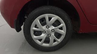 Used 2017 Hyundai Grand i10 [2017-2020] Magna AT 1.2 Kappa VTVT Petrol Automatic tyres RIGHT REAR TYRE RIM VIEW
