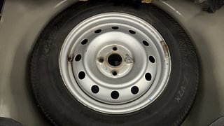 Used 2011 Maruti Suzuki Swift [2011-2017] LXi Petrol Manual tyres SPARE TYRE VIEW