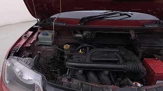 Used 2016 Renault Kwid [2015-2019] RXT Petrol Manual engine ENGINE RIGHT SIDE HINGE & APRON VIEW