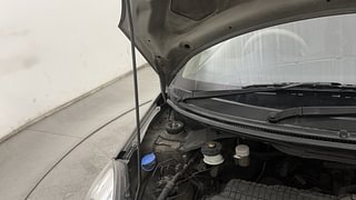 Used 2013 Honda Brio [2011-2016] S MT Petrol Manual engine ENGINE RIGHT SIDE HINGE & APRON VIEW