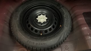 Used 2015 Hyundai Grand i10 [2013-2017] Asta AT 1.2 Kappa VTVT Petrol Automatic tyres SPARE TYRE VIEW