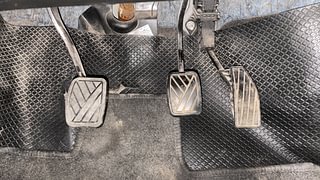 Used 2017 Maruti Suzuki Baleno [2015-2019] Alpha Petrol Petrol Manual interior PEDALS VIEW