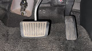 Used 2019 Hyundai Verna [2017-2020] 1.6 VTVT SX + AT Petrol Automatic interior PEDALS VIEW