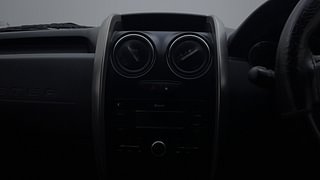 Used 2017 Renault Duster [2015-2020] RXL Petrol Petrol Manual top_features Integrated (in-dash) music system