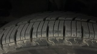 Used 2012 Hyundai i10 Sportz 1.2 Kappa2 Petrol Manual tyres LEFT FRONT TYRE TREAD VIEW