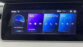 Used 2022 Mahindra XUV700 AX 3 Diesel AT 5 STR Diesel Automatic top_features Touch screen infotainment system