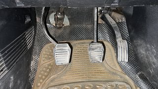 Used 2011 Ford Figo [2010-2015] Duratec Petrol ZXI 1.2 Petrol Manual interior PEDALS VIEW