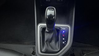 Used 2018 Hyundai Creta [2015-2018] 1.6 SX Plus Auto Petrol Petrol Automatic interior GEAR  KNOB VIEW