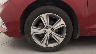 Used 2019 Hyundai Verna [2017-2020] 1.6 VTVT SX + AT Petrol Automatic tyres LEFT FRONT TYRE RIM VIEW