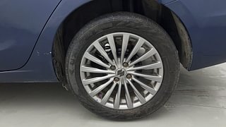 Used 2017 maruti-suzuki Ciaz Alpha Petrol Petrol Manual tyres LEFT REAR TYRE RIM VIEW