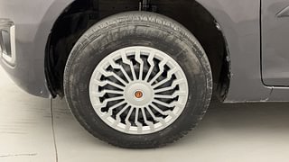 Used 2016 Maruti Suzuki Swift [2011-2017] VXi Petrol Manual tyres LEFT FRONT TYRE RIM VIEW