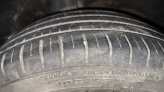 Used 2020 maruti-suzuki Baleno Zeta CVT Petrol Petrol Automatic tyres RIGHT REAR TYRE TREAD VIEW