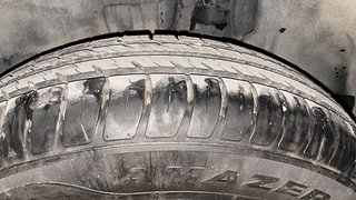 Used 2020 Maruti Suzuki Swift [2017-2021] VXI AMT Petrol Automatic tyres LEFT REAR TYRE TREAD VIEW