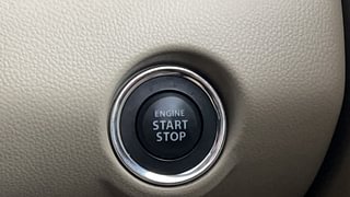 Used 2017 Maruti Suzuki Dzire [2017-2020] ZXi AMT Petrol Automatic top_features Keyless start