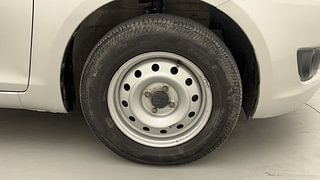 Used 2011 Maruti Suzuki Swift [2011-2017] LXi Petrol Manual tyres RIGHT FRONT TYRE RIM VIEW