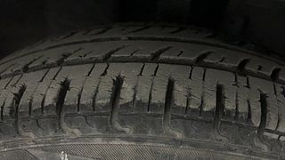 Used 2018 Datsun Redi-GO [2015-2019] T(O) 1.0 AMT Petrol Automatic tyres RIGHT FRONT TYRE TREAD VIEW