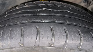 Used 2017 Renault Duster [2015-2020] RXL Petrol Petrol Manual tyres RIGHT FRONT TYRE TREAD VIEW