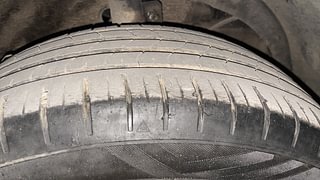 Used 2016 Maruti Suzuki Baleno [2015-2019] Zeta Petrol Petrol Manual tyres RIGHT FRONT TYRE TREAD VIEW