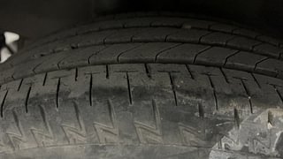 Used 2013 Honda Brio [2011-2016] S MT Petrol Manual tyres RIGHT REAR TYRE TREAD VIEW