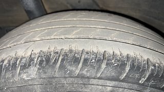 Used 2020 Hyundai Venue [2019-2022] SX Plus 1.0 Turbo DCT Petrol Automatic tyres RIGHT REAR TYRE TREAD VIEW