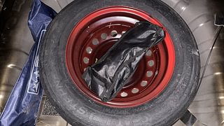 Used 2022 Renault Kwid 1.0L RXT(O) AMT Petrol Automatic tyres SPARE TYRE VIEW
