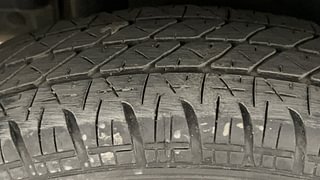 Used 2016 Maruti Suzuki Swift [2011-2017] VXi Petrol Manual tyres RIGHT REAR TYRE TREAD VIEW