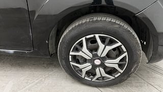 Used 2011 Ford Figo [2010-2015] Duratec Petrol ZXI 1.2 Petrol Manual tyres RIGHT FRONT TYRE RIM VIEW