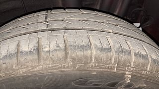 Used 2014 Hyundai Xcent [2014-2017] S (O) Diesel Diesel Manual tyres LEFT REAR TYRE TREAD VIEW