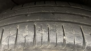 Used 2018 Hyundai Elite i20 [2014-2018] Asta 1.2 Petrol Manual tyres LEFT FRONT TYRE TREAD VIEW