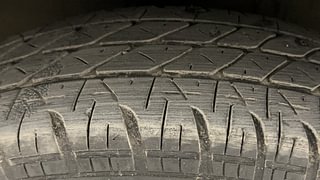 Used 2016 Maruti Suzuki Swift [2011-2017] VXi Petrol Manual tyres RIGHT FRONT TYRE TREAD VIEW